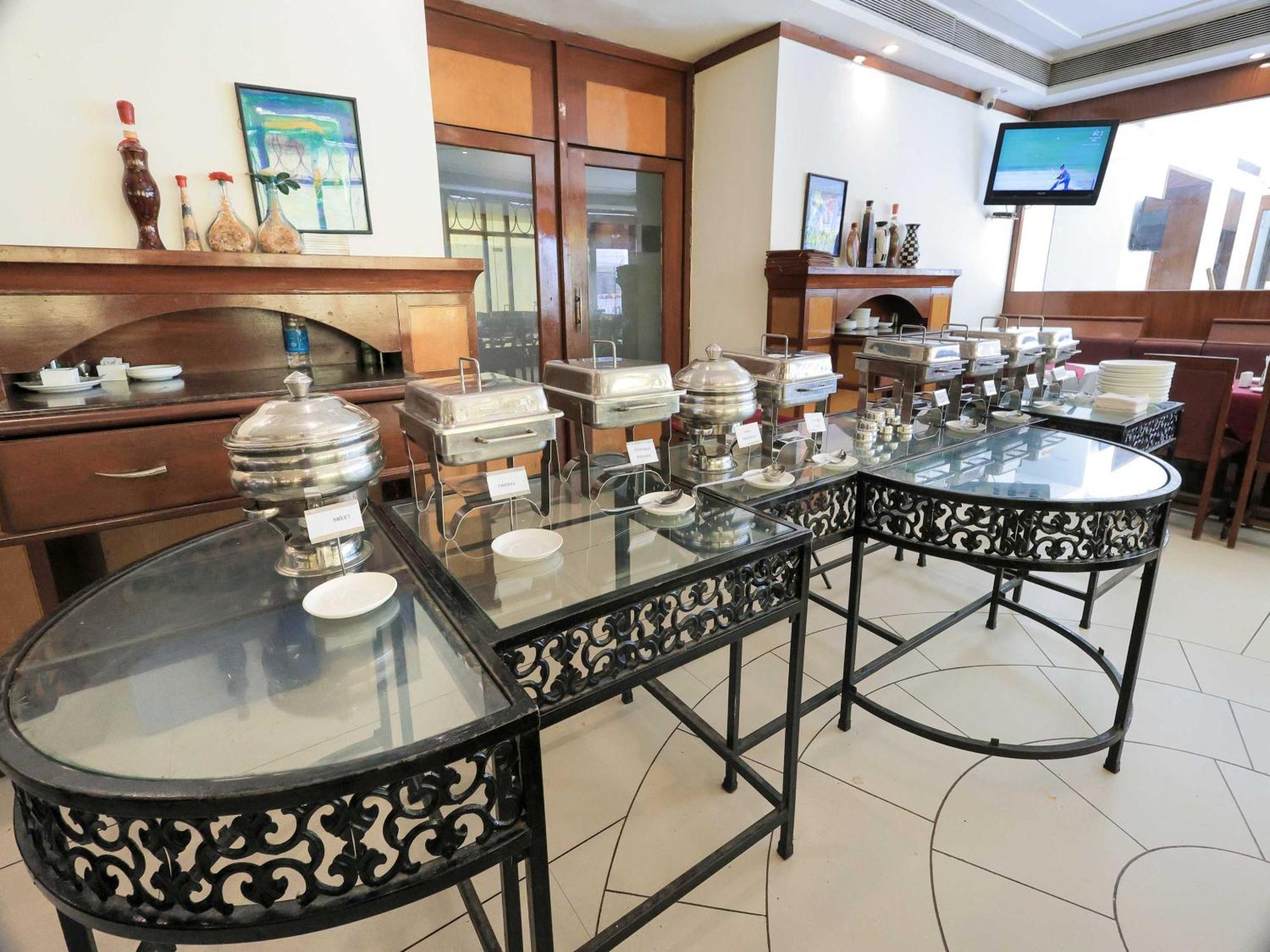 Palette Hotel Surya Vadodara Luaran gambar