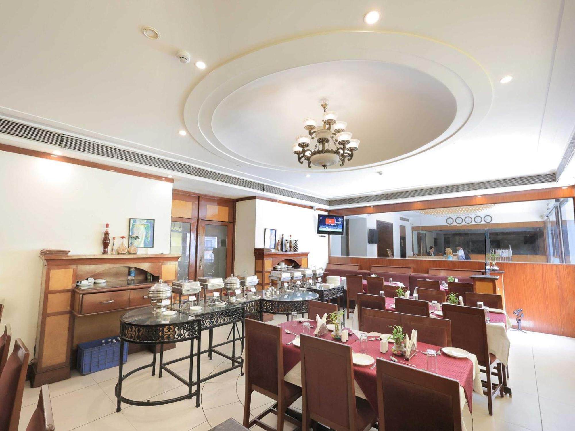 Palette Hotel Surya Vadodara Luaran gambar