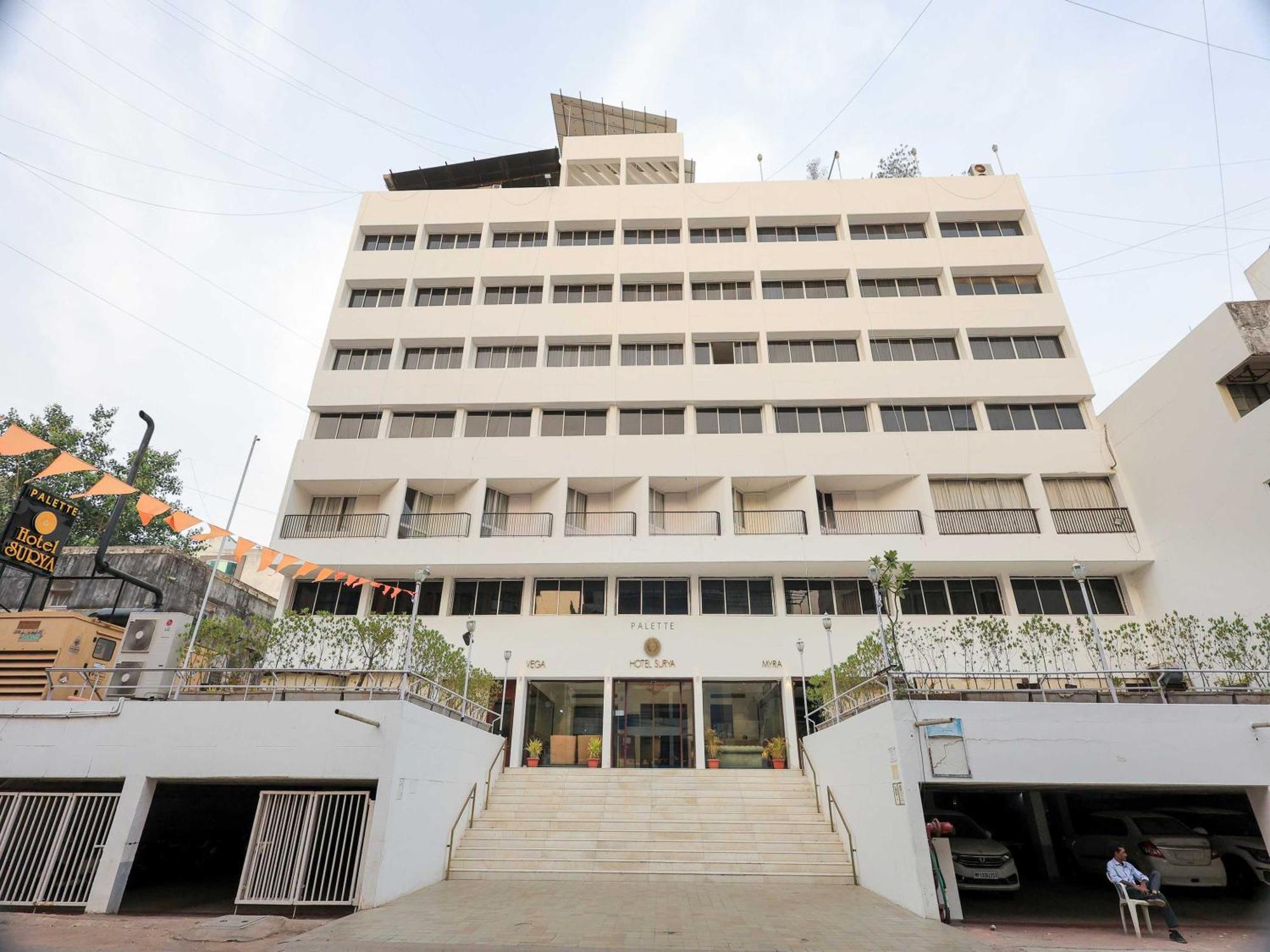Palette Hotel Surya Vadodara Luaran gambar